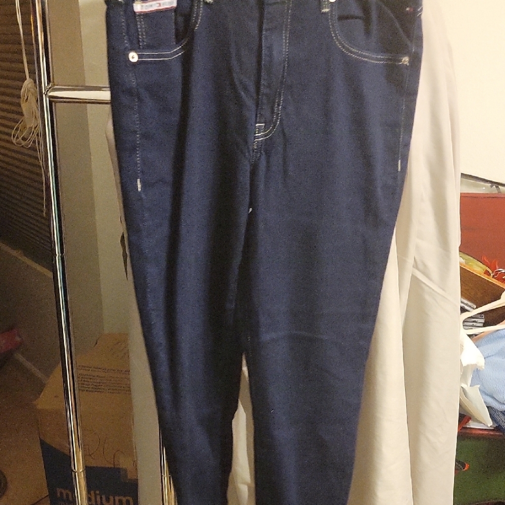 Tommy Hilfiger Women's Navy Skinny Jeans